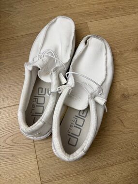 Hey Dude Men’s White Canvas Casual Shoes size 12